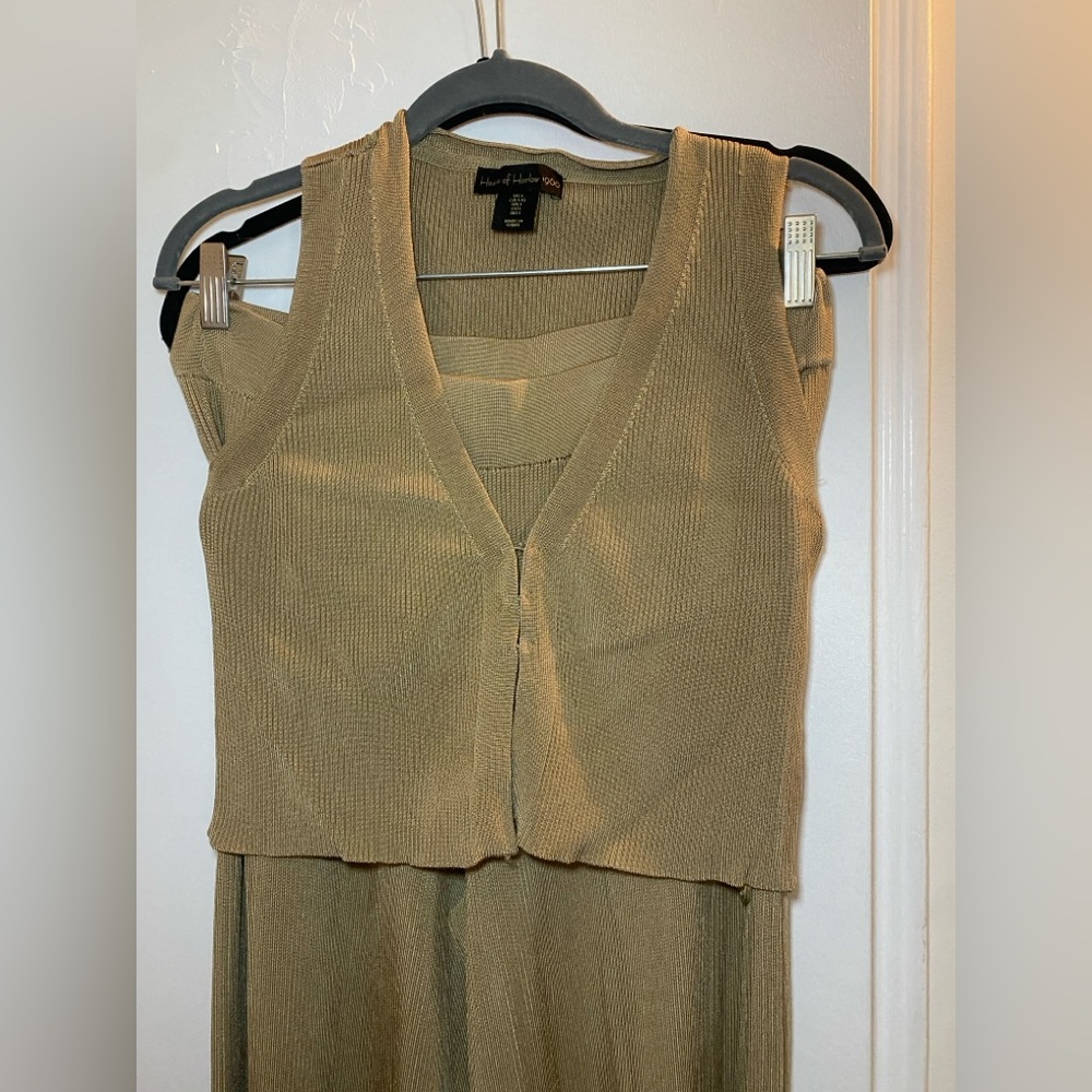 House of Harlowe champagne Lounge set